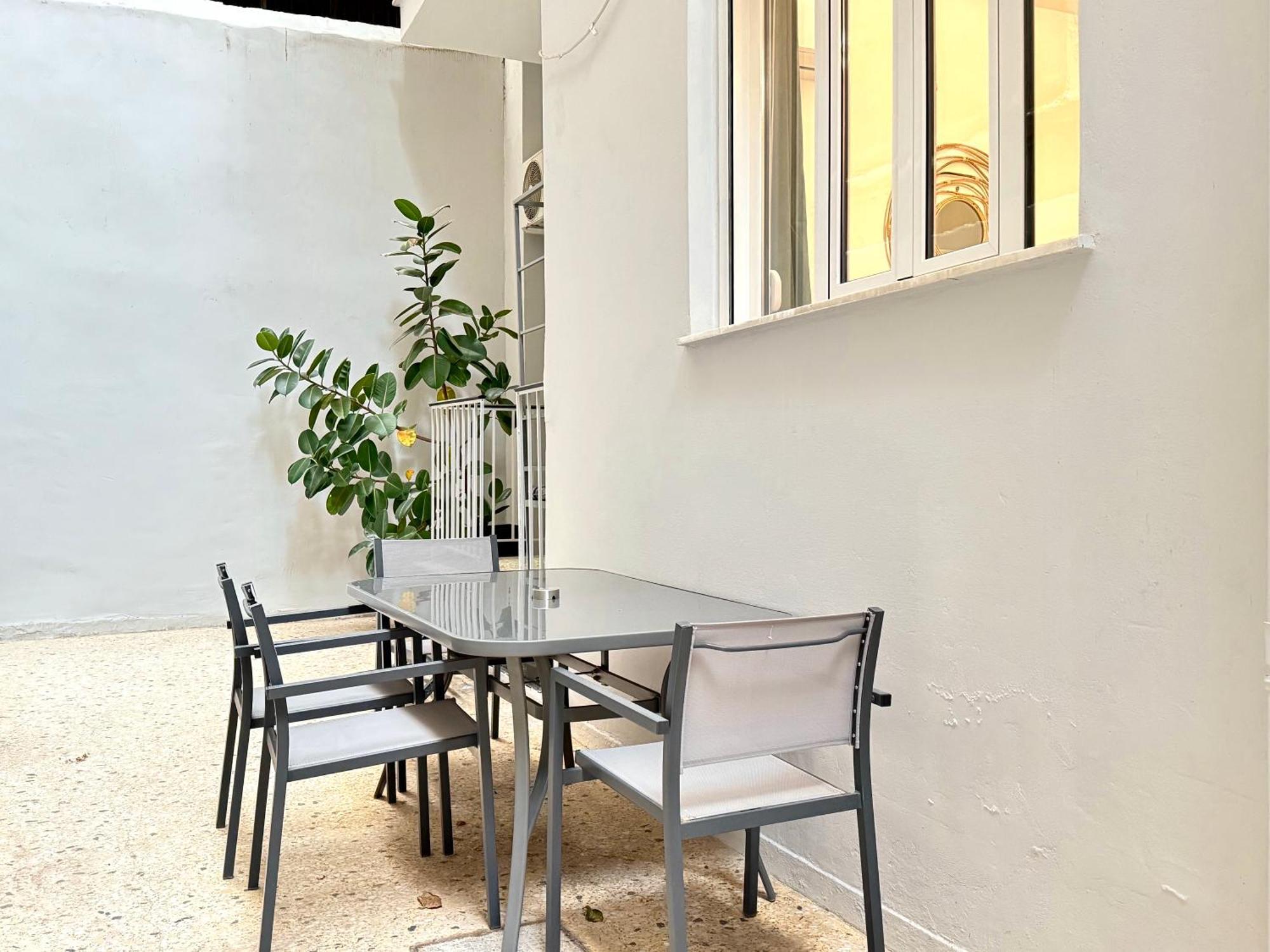 P&p Boutique Apartment Athens