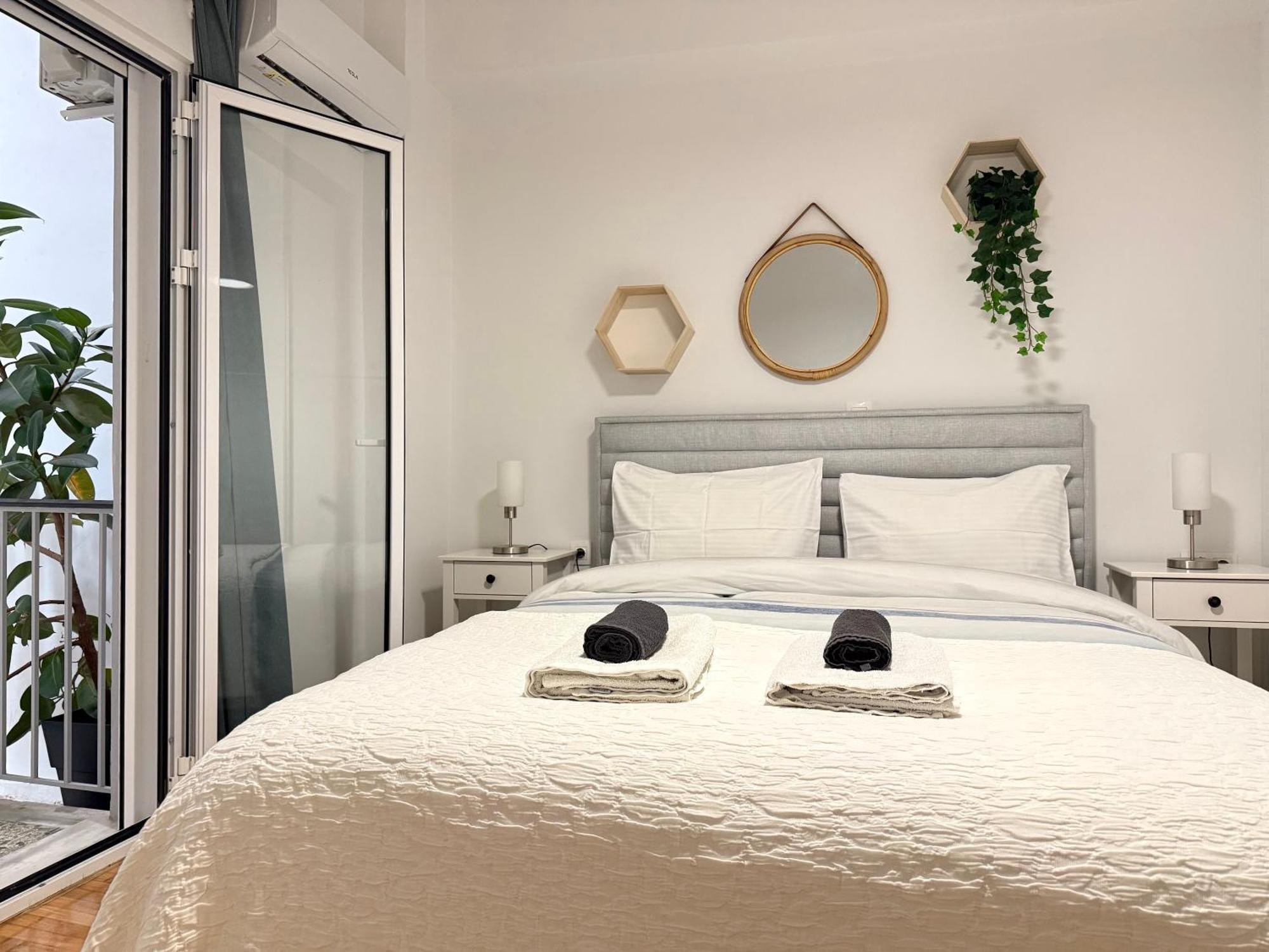 P&p Boutique Apartment Athens